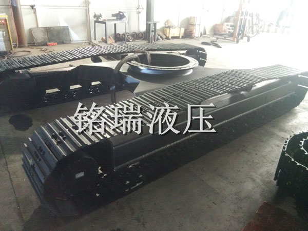 15噸螺旋打樁機用履帶底盤